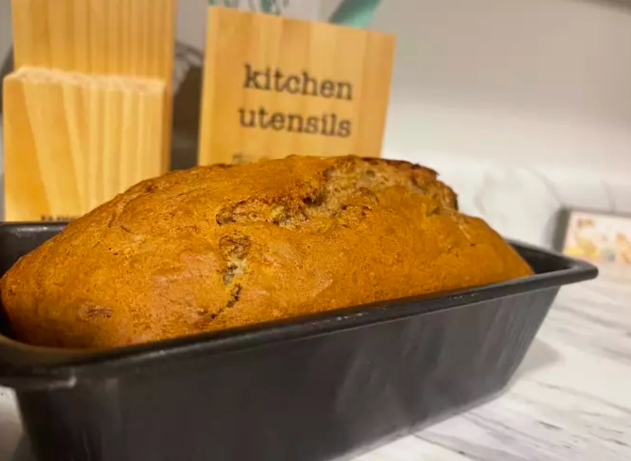 Discover the ultimate banana bread recipe with just 2 bananas. A moist, flavorful treat that's easy and loved by all.